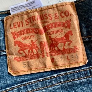 Men’s Levi jeans.